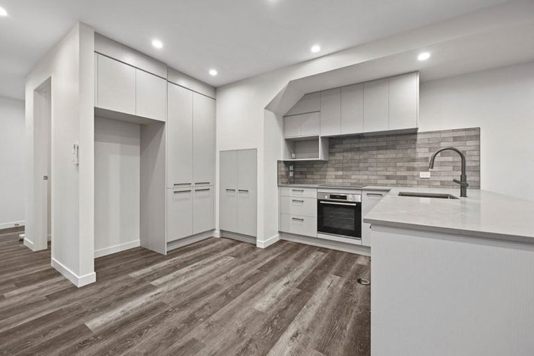 Photo of property in 3/24 Pickering Crescent, Chedworth, Hamilton, 3210