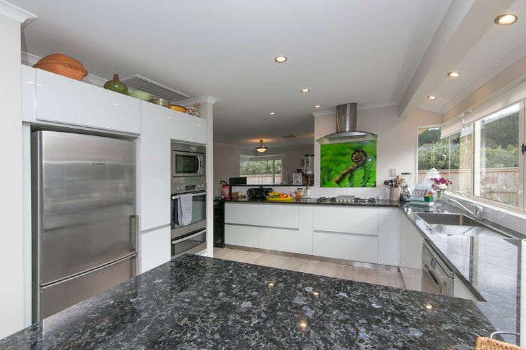 Photo of property in 6 Applemoors Way, Riverhead, 0820