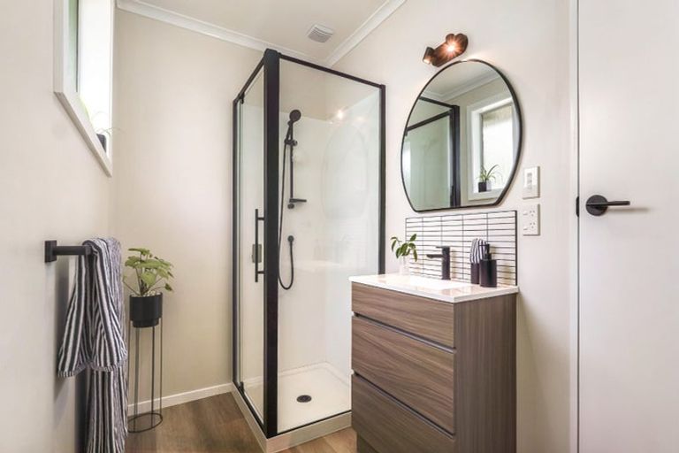 Photo of property in 1/10 Denver Grove, Totara Park, Upper Hutt, 5018