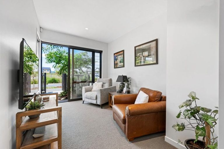 Photo of property in 3 Sierra Pine Road, Hobsonville, Auckland, 0616