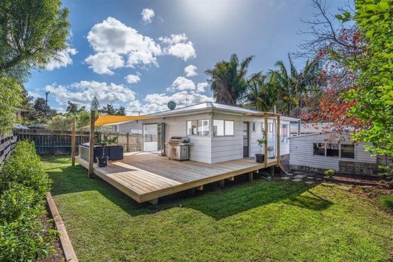 Photo of property in 2/85 Eskdale Road, Birkdale, Auckland, 0626