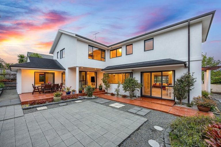 Photo of property in 24 Oakway Drive, Schnapper Rock, Auckland, 0632