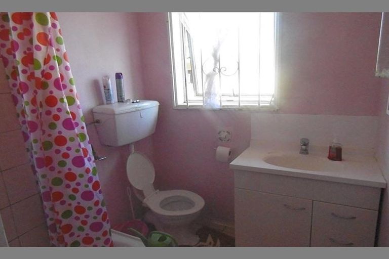 Photo of property in 1/1 Friesian Drive, Mangere, Auckland, 2022