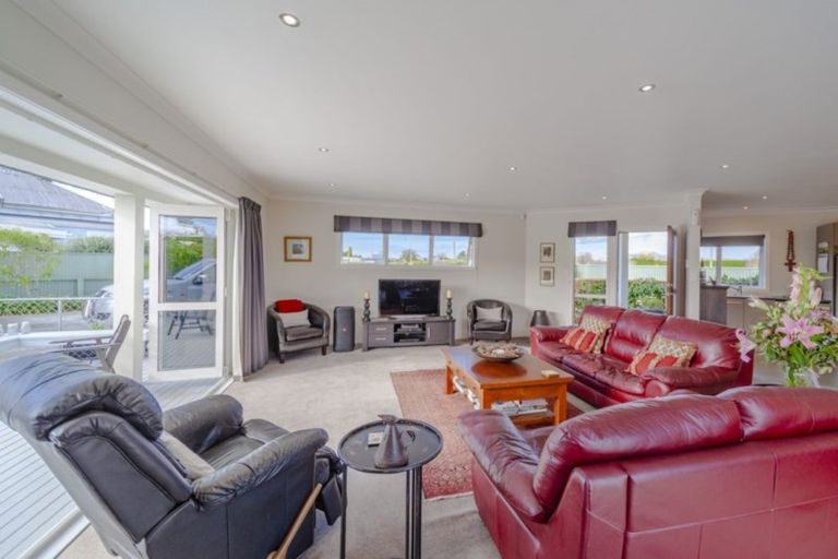 Photo of property in 302 Murdoch Road West, Raureka, Hastings, 4120