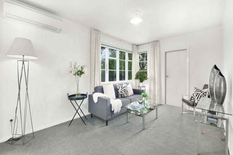 Photo of property in 3 Bateman Avenue, Bryndwr, Christchurch, 8053