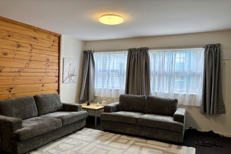 Photo of property in Drummond Street Flats, 4/19 Drummond Street, Mount Cook, Wellington, 6021