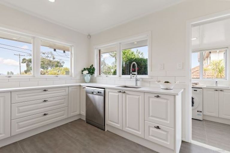 Photo of property in 1/51 Jutland Road, Hauraki, Auckland, 0622