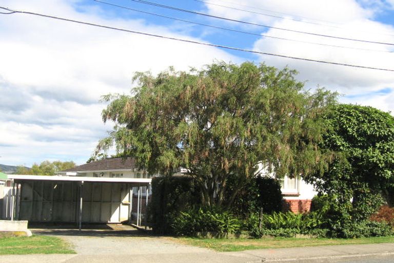 Photo of property in Charleston Flats, 2/8 Moeraki Road, Maoribank, Upper Hutt, 5018