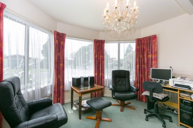 Photo of property in 6 Dillon Drive, Bell Block, New Plymouth, 4312