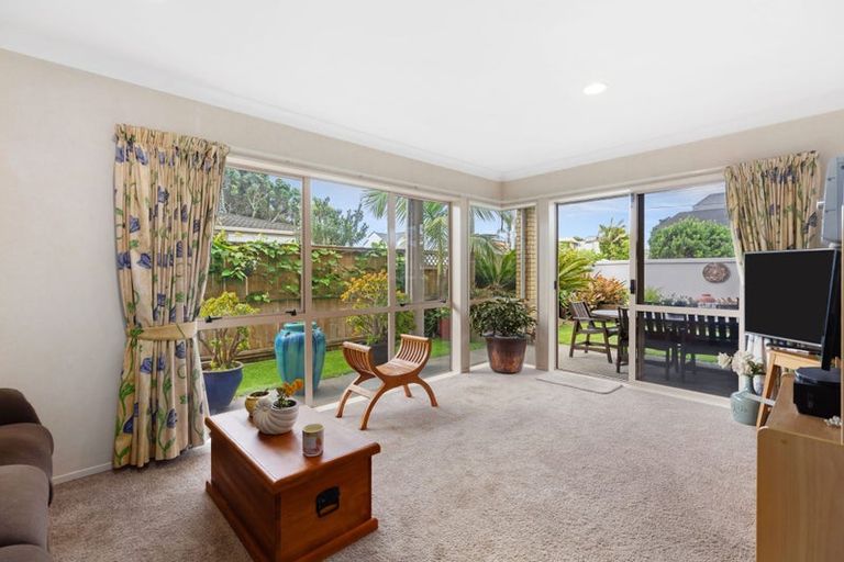 Photo of property in 130a Oceanbeach Road, Mount Maunganui, 3116