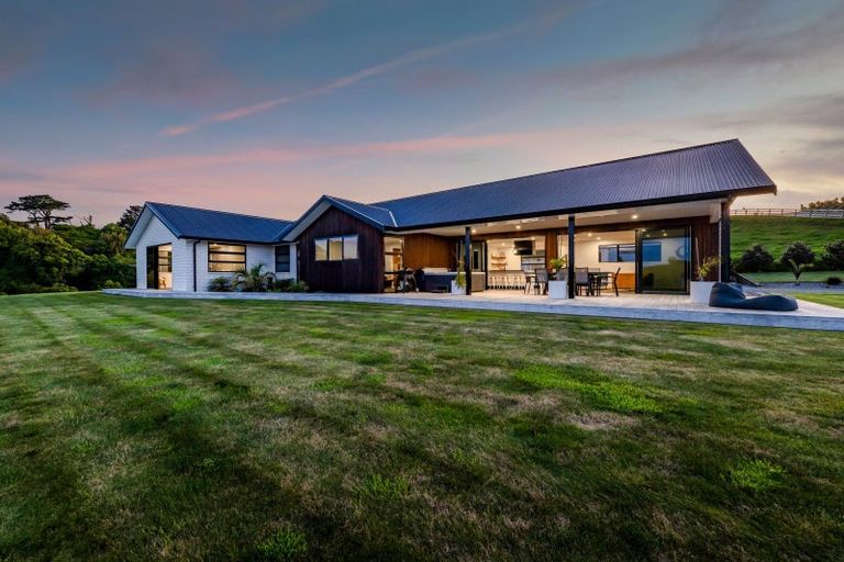 Photo of property in 489 Smart Road, Hillsborough, New Plymouth, 4372