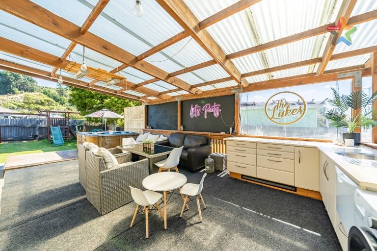 Photo of property in 56 Bledisloe Crescent, Wainuiomata, Lower Hutt, 5014