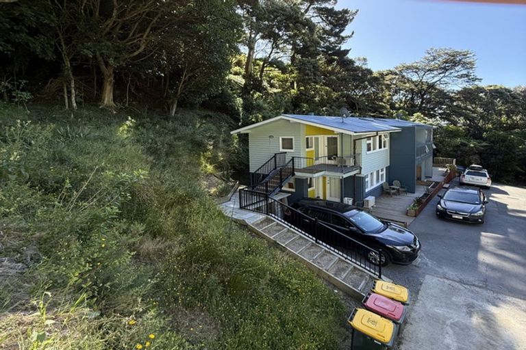 Photo of property in 2/8 Kaitawa Road, York Bay, Lower Hutt, 5013