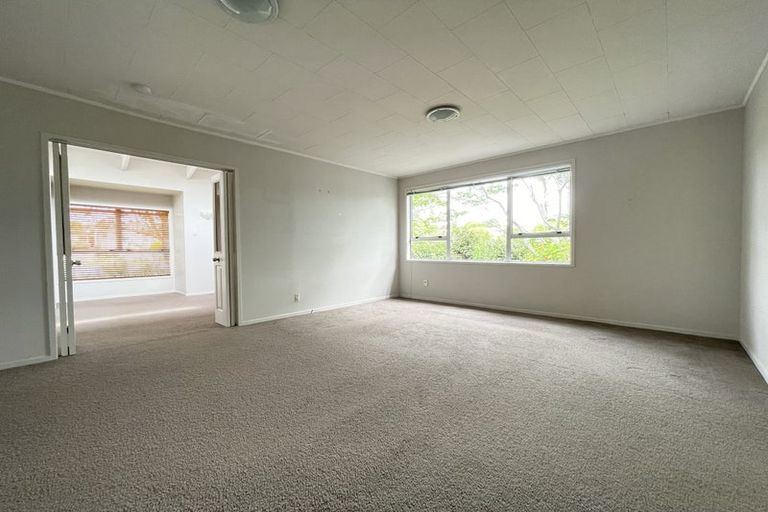 Photo of property in 111 Sycamore Drive, Sunnynook, Auckland, 0620