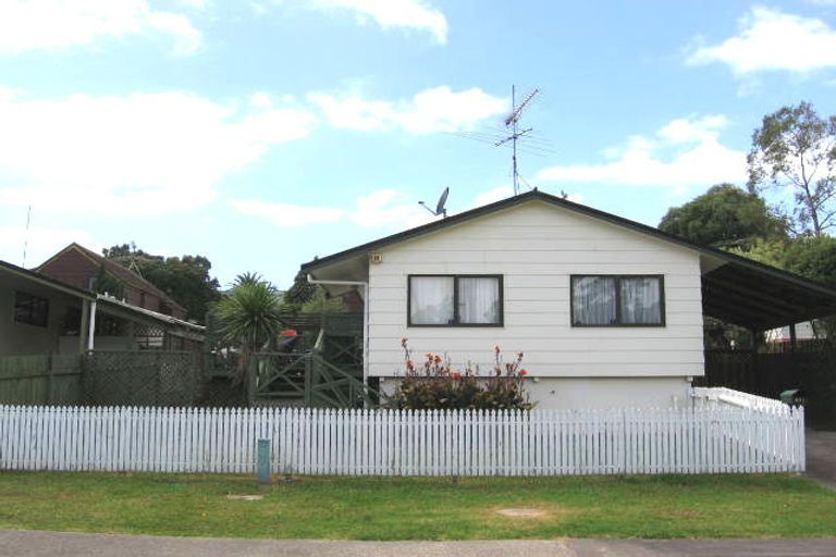 Photo of property in 1/40 Gatman Street, Birkdale, Auckland, 0626