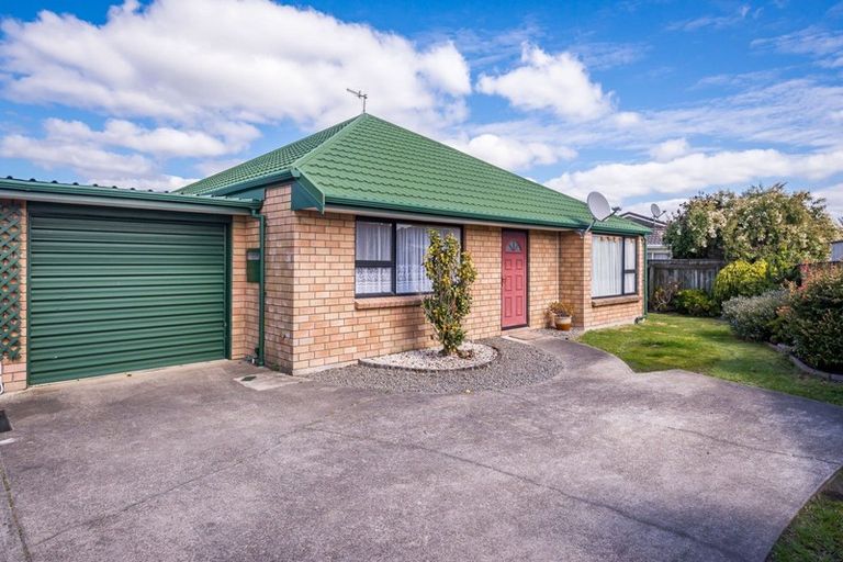 Photo of property in 54a Arawhata Road, Paraparaumu, 5032