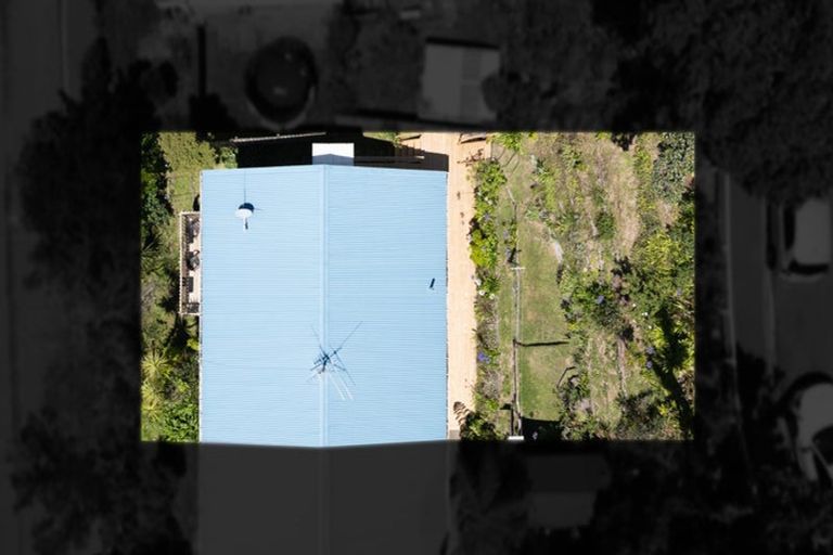 Photo of property in 2/14 Doris Gordon Crescent, Crofton Downs, Wellington, 6035