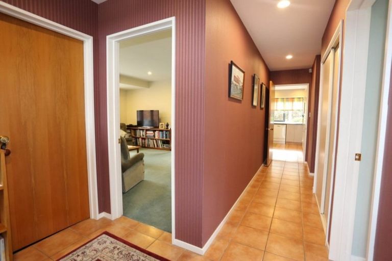 Photo of property in 4 Skyedale Drive, Harewood, Christchurch, 8051