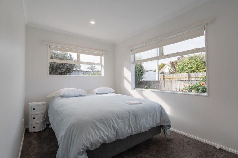 Photo of property in 15a Hatton Road, Orewa, 0931