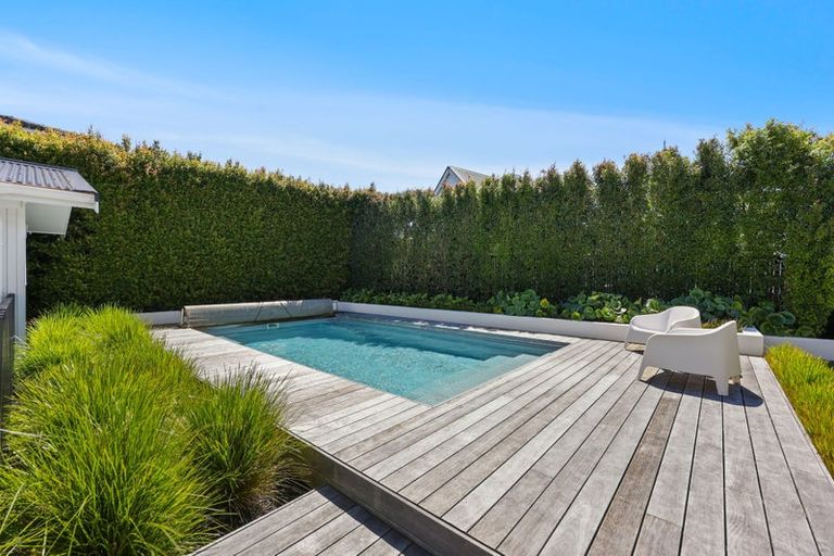 Photo of property in 46 Luton Avenue, Sunnyhills, Auckland, 2010