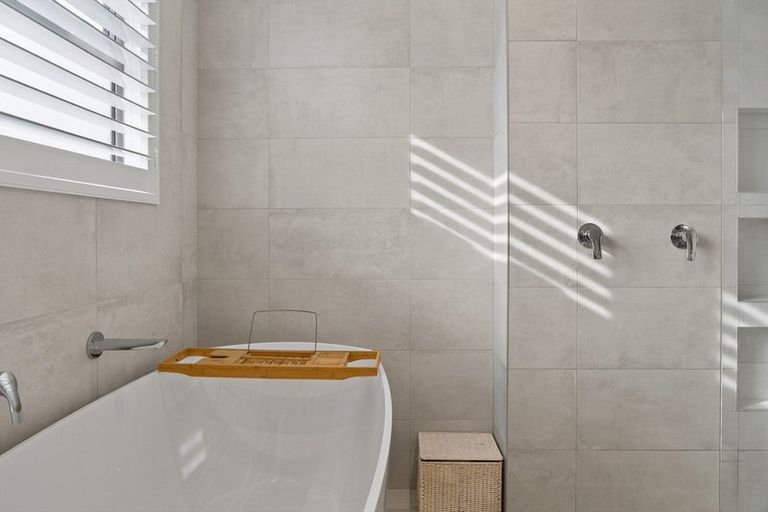 Photo of property in 64 Sandhurst Drive, Papamoa Beach, Papamoa, 3118