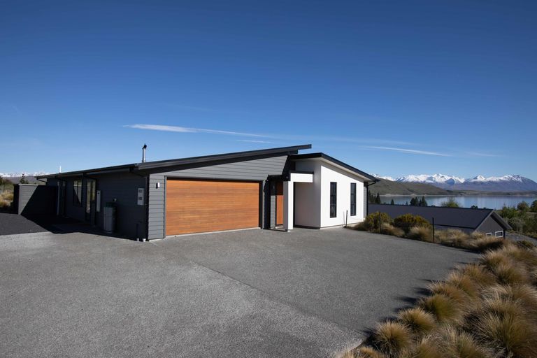 Photo of property in 24 Mistake Drive, Lake Tekapo, 7999