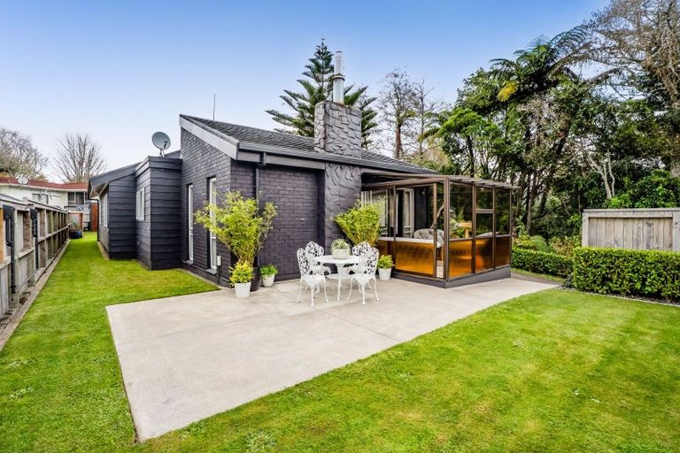 Photo of property in 19 Tainui Terrace, Inglewood, 4330