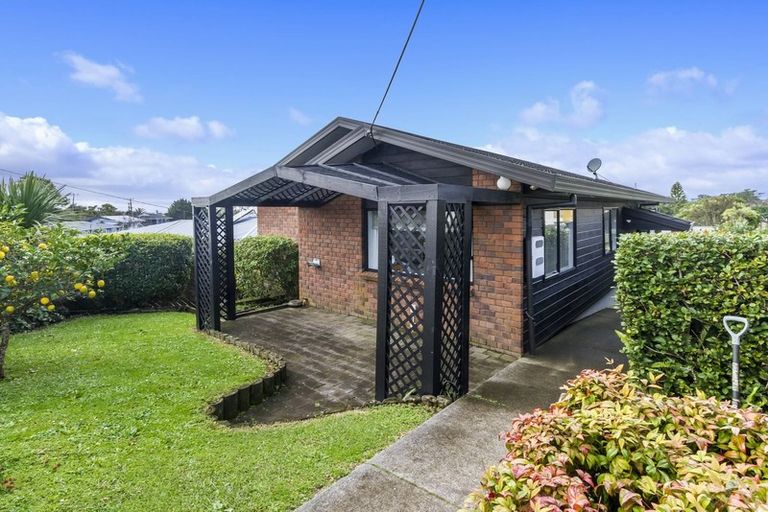 Photo of property in 1/9 Coronation Road, Hillcrest, Auckland, 0627