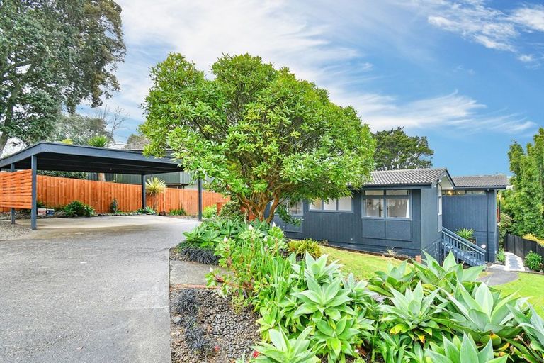 Photo of property in 18a Hillcrest Grove, Hillpark, Auckland, 2102