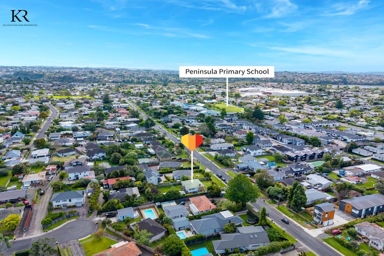 Photo of property in 53 Waipani Road, Te Atatu Peninsula, Auckland, 0610
