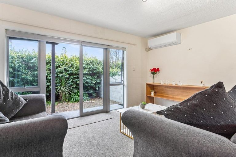 Photo of property in 1/15 Marriner Street, Sumner, Christchurch, 8081