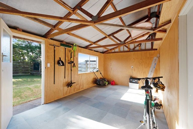 Photo of property in 48 Norfolk Crescent, Otaki Beach, Otaki, 5512