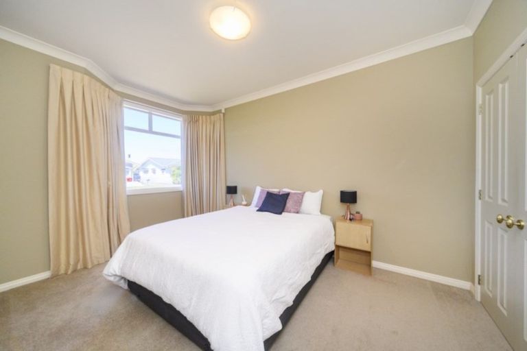 Photo of property in 8 Kowhai Avenue, Takaro, Palmerston North, 4410