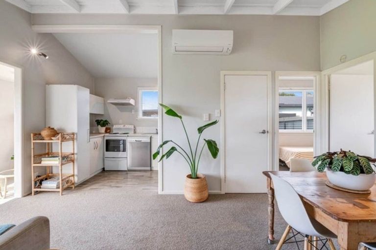 Photo of property in 10 Rimu Road, Stanmore Bay, Whangaparaoa, 0932
