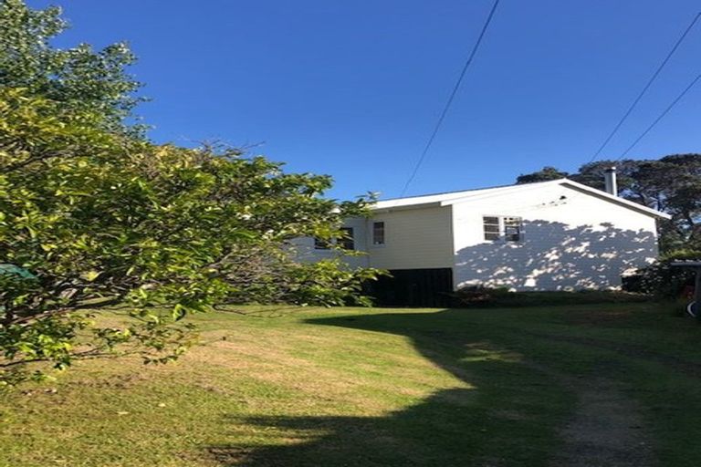 Photo of property in 65 Howard Road, Orere Point, Papakura, 2585