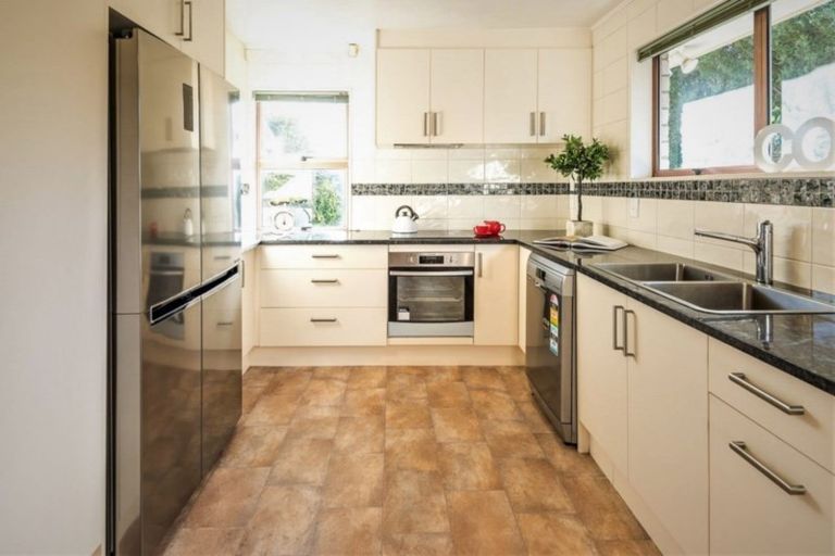 Photo of property in 3 Maugham Drive, Bucklands Beach, Auckland, 2014