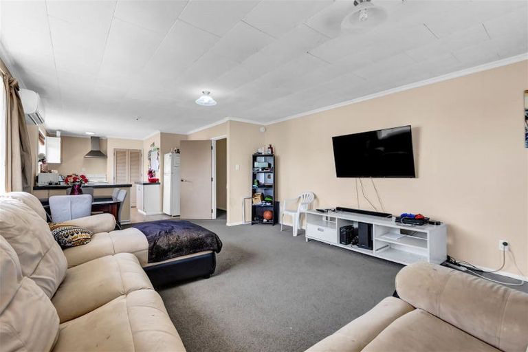 Photo of property in 2 Antonia Place, Bell Block, New Plymouth, 4312