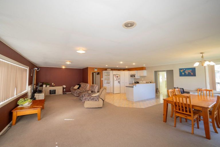 Photo of property in 10 Bright Street, Eketahuna, 4900