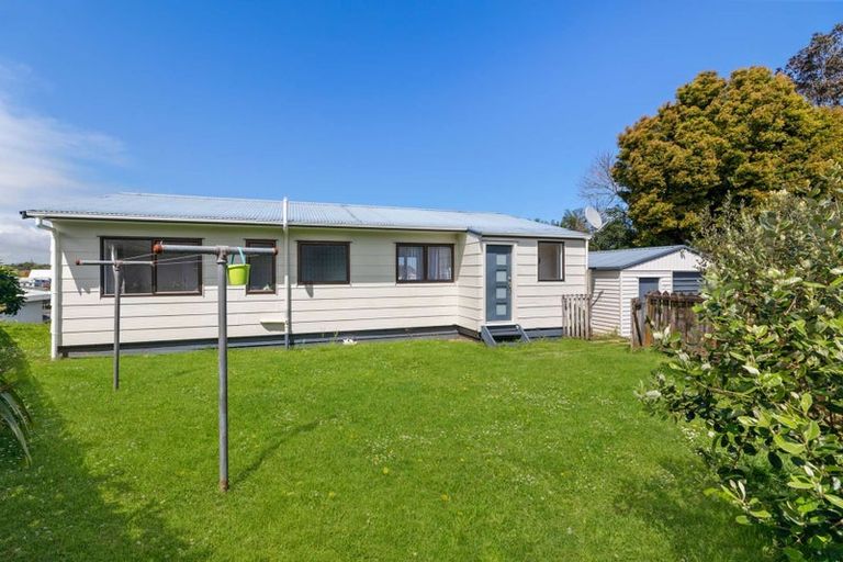 Photo of property in 11 Constable Road, Waiuku, 2123