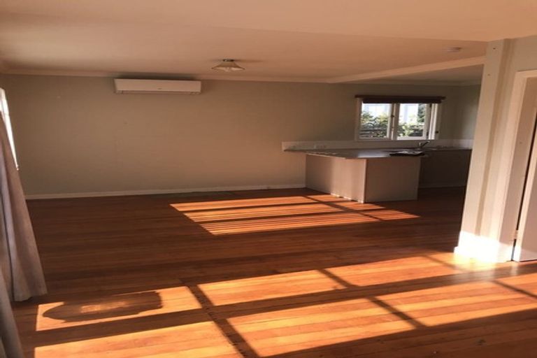 Photo of property in 39 Paritutu Road, Spotswood, New Plymouth, 4310