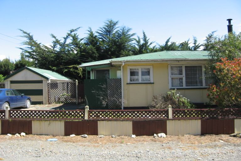 Photo of property in 16 Chamberlain Avenue, Amberley, 7481