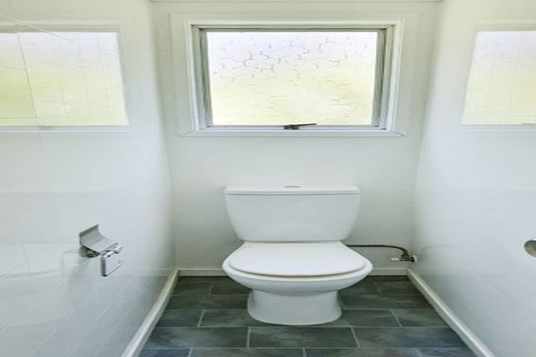 Photo of property in 27 Glencourt Place, Glenfield, Auckland, 0629