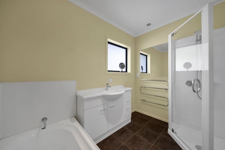 Photo of property in 60d Mill Road, Lower Vogeltown, New Plymouth, 4310