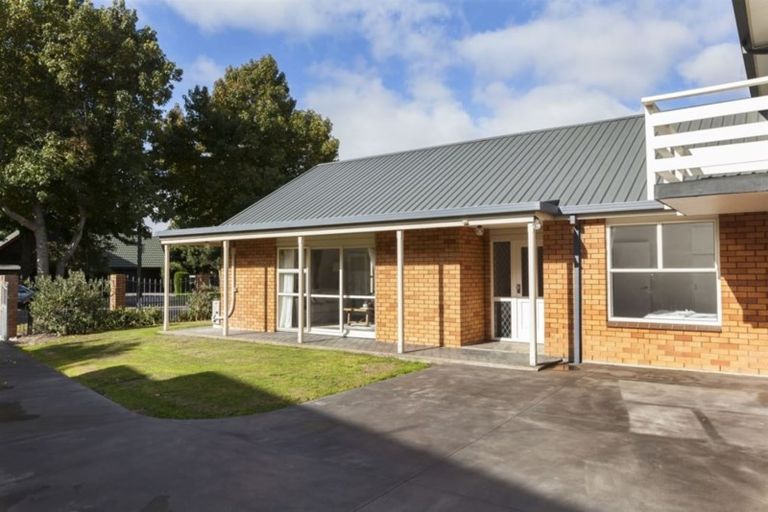 Photo of property in 19 San Rafael Place, Burnside, Christchurch, 8053