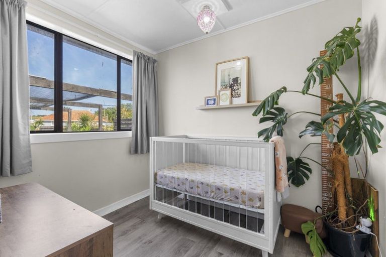 Photo of property in 21 Strange Street, Waitara, 4320