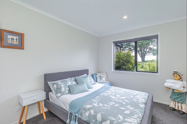 Photo of property in 26 Ohau Gravels Way, Ohau, Levin, 5570