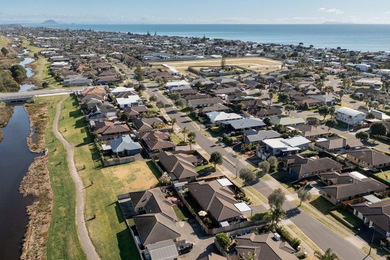 Photo of property in 30 Gibson Place, Papamoa Beach, Papamoa, 3118