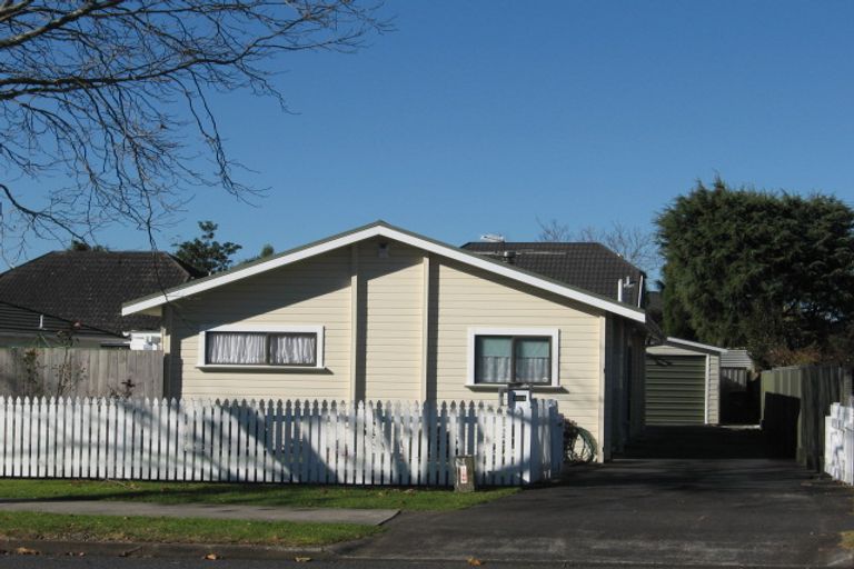 Photo of property in 104 Wattle Farm Road, Wattle Downs, Auckland, 2103