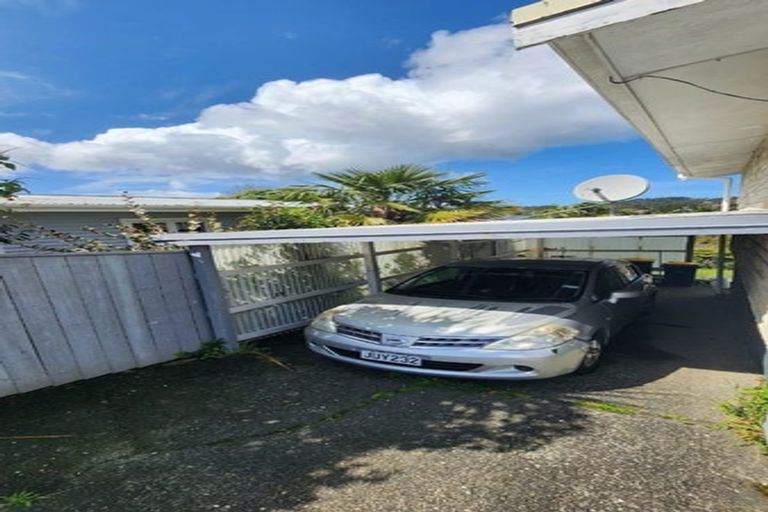 Photo of property in 10 Nandana Drive, Glen Eden, Auckland, 0602