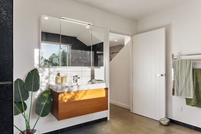 Photo of property in 11 Beach Cove, Wainui, Gisborne, 4010